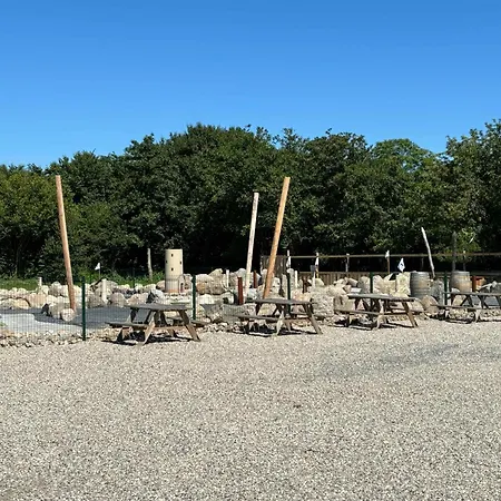 Cozy With A Wilderness Hot Tub Дом отдыха *