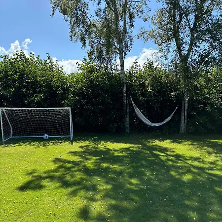 Cozy With A Wilderness Hot Tub Feriehus Nedre Lysabild