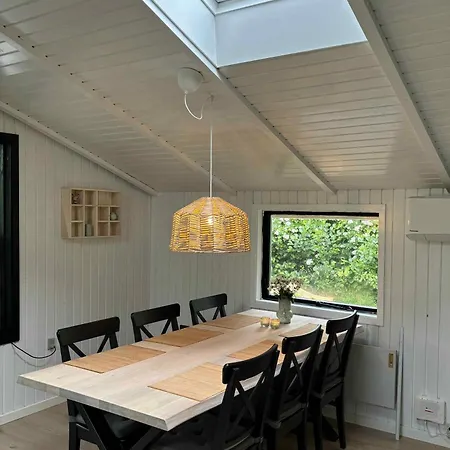 Cozy With A Wilderness Hot Tub Feriehus